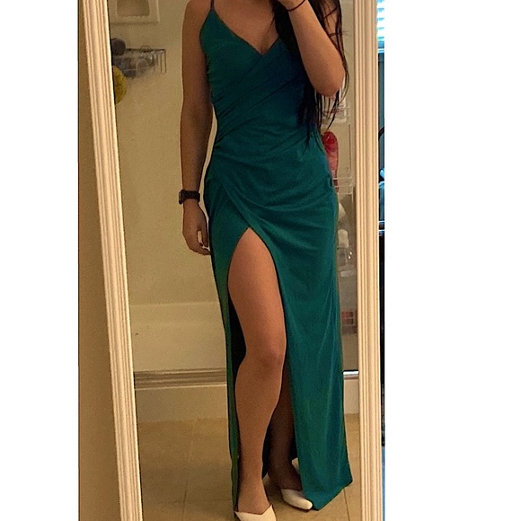 green emerald velvet dress Freesia Emerald Formal Maxi Dress - US 0
